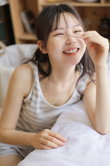 女主重生变娇媚体制无防盗